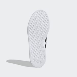 grand court base 2. ftwwht/cblack/ftwwht