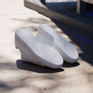 נעלי אופנה אדידס advantage