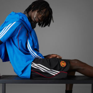 ביגוד אדידס